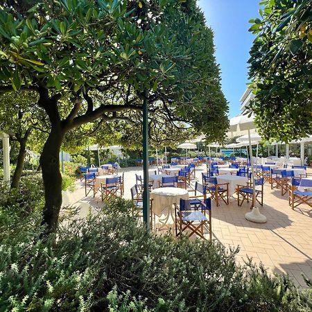 Hotel Parco Delle Rose Silvi Marina Esterno foto