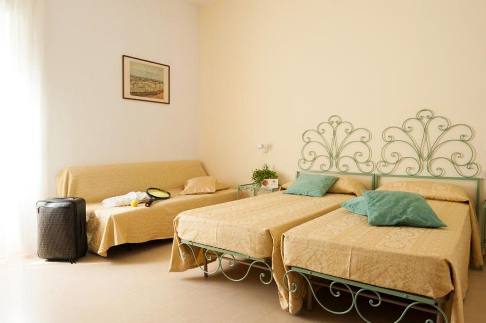 Hotel Parco Delle Rose Silvi Marina Esterno foto