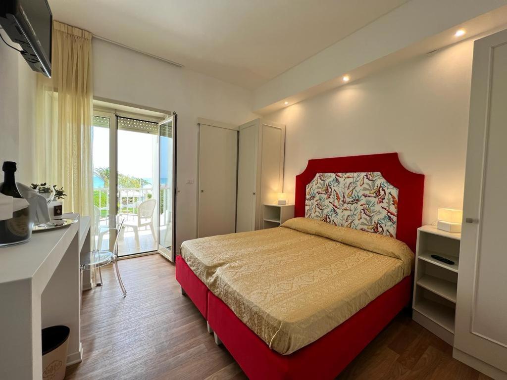 Hotel Parco Delle Rose Silvi Marina Esterno foto