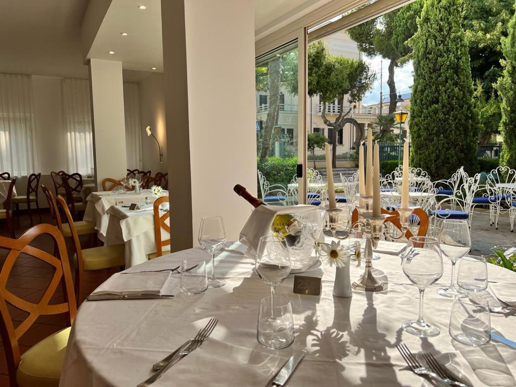 Hotel Parco Delle Rose Silvi Marina Esterno foto