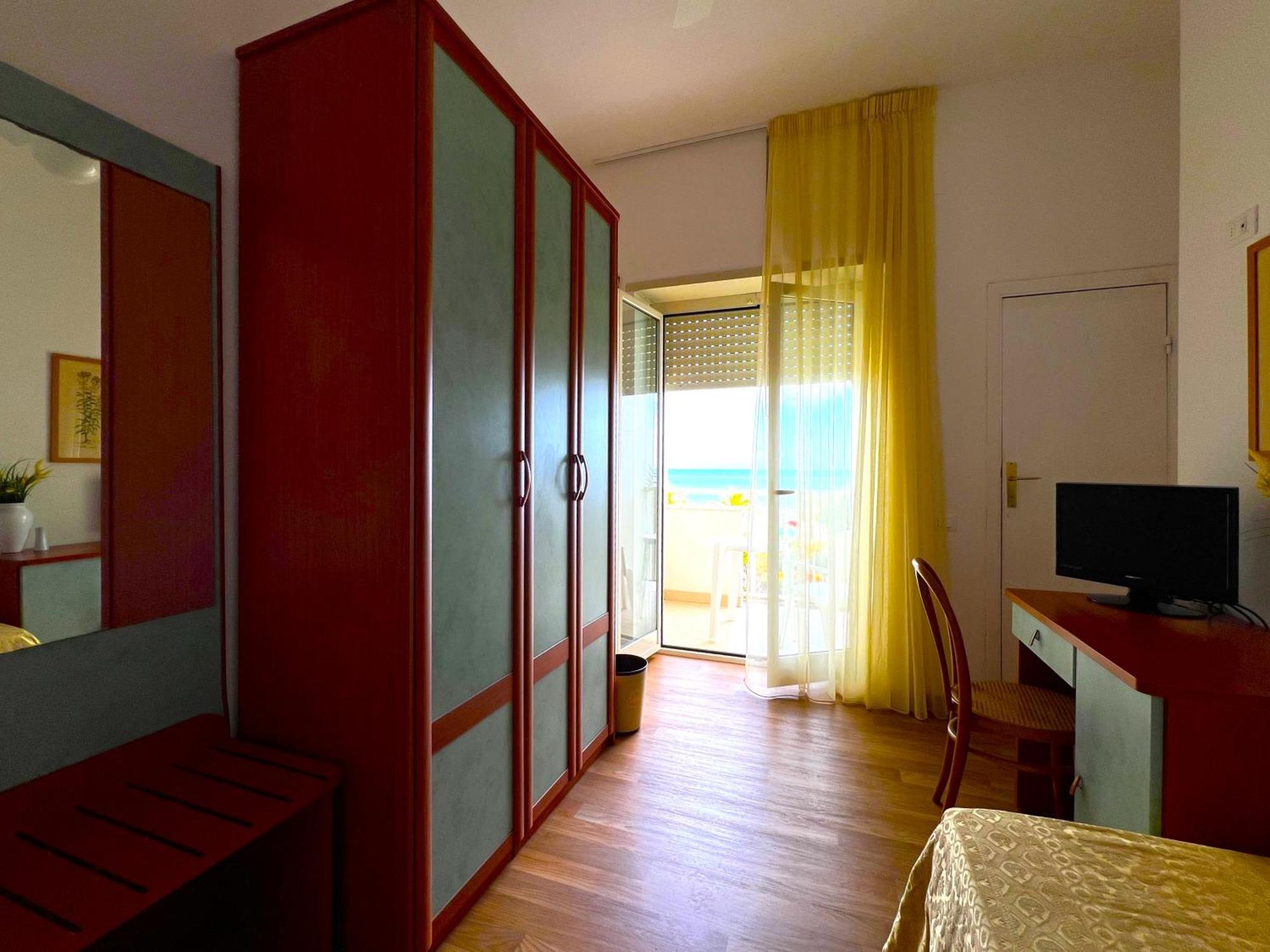 Hotel Parco Delle Rose Silvi Marina Esterno foto