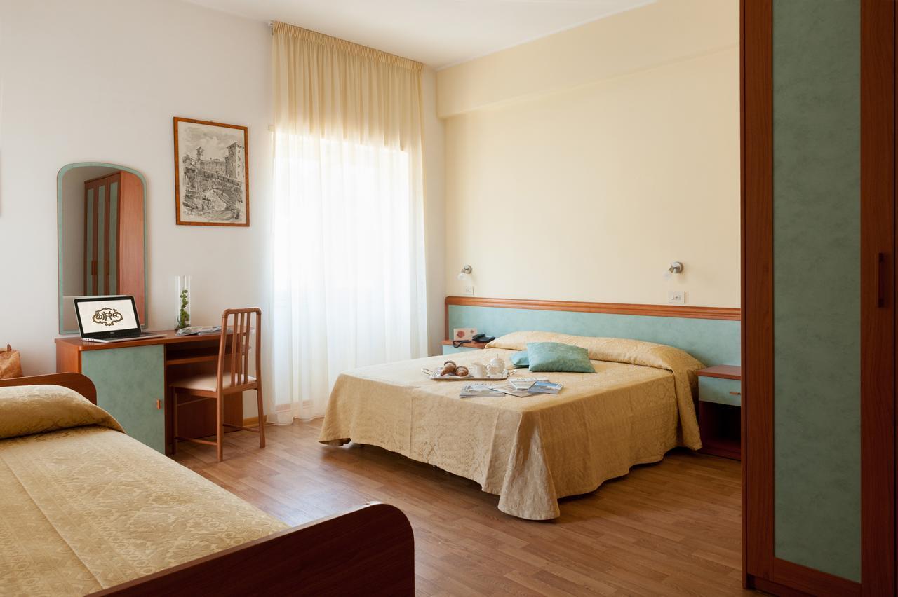 Hotel Parco Delle Rose Silvi Marina Esterno foto