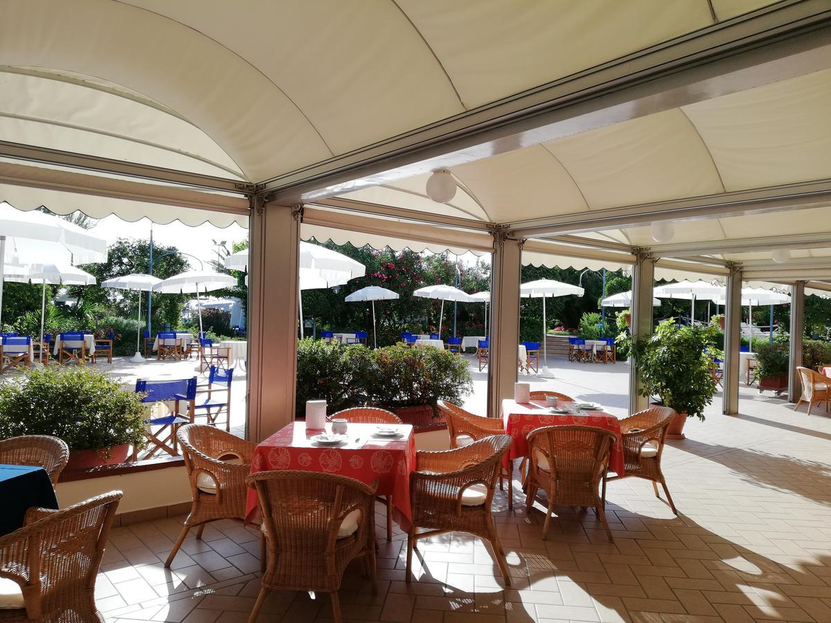 Hotel Parco Delle Rose Silvi Marina Esterno foto